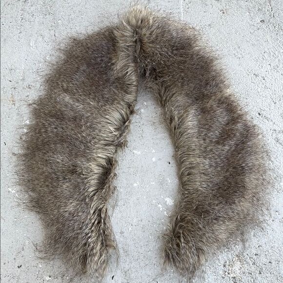 Faux Fur Collar in Brown and Gray - Picture 1 of 4